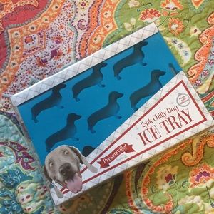 Dash hound ice trays